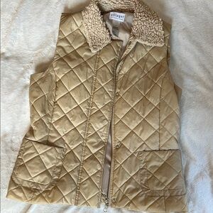Villager Women's Beige Quilted Vest with Sherpa Collar